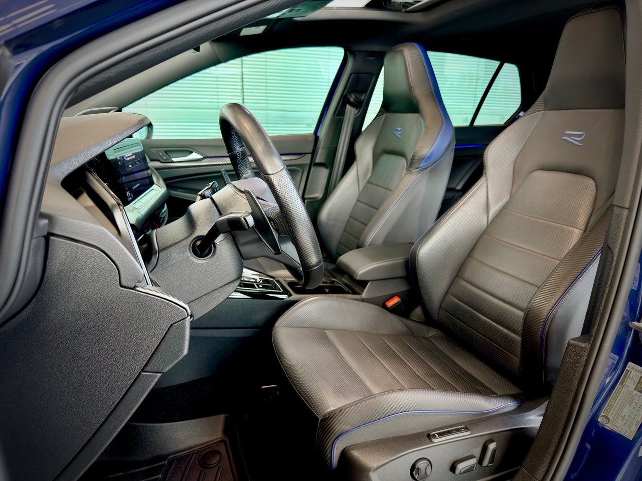 2024 Volkswagen Golf R Blue Notre-Dame-des-Prairies - photo #20