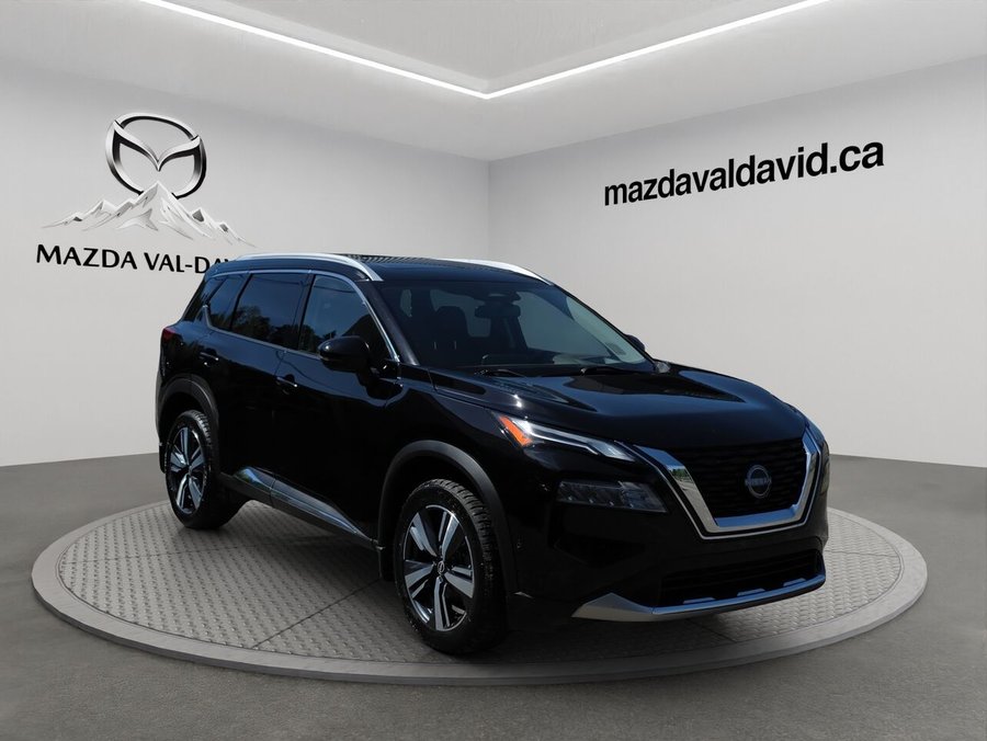 Nissan Rogue Platine TI, Sièges en cuir, Navigation, toit ouvrant panoramique, détecteur d'angles morts 2023 Noir