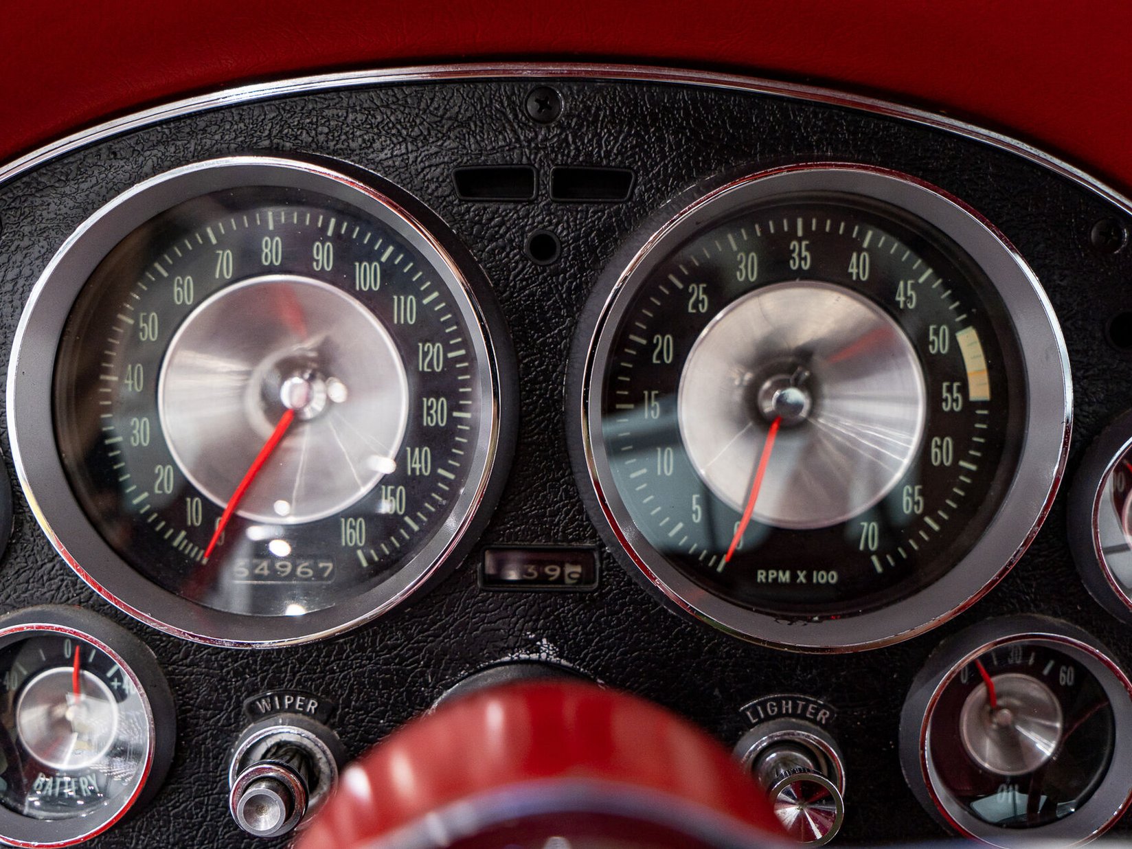 Chevrolet Corvette Split window matching# 327 Factory A/C | PRICE IN USD 1963 Rouge Montréal - photo #13