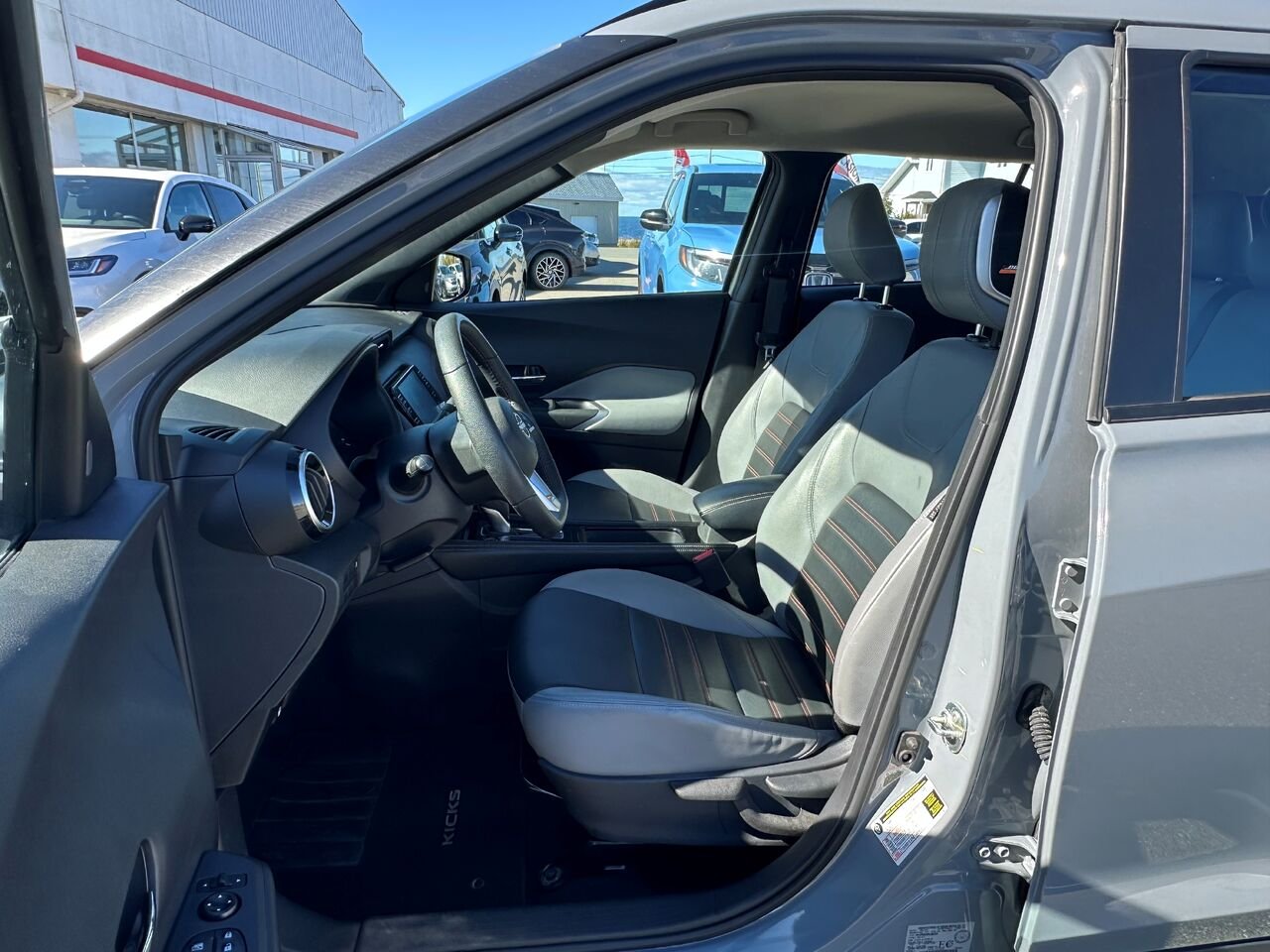 NISSAN KICKS SR KICKS SR 2024 Gris Matane - photo #8