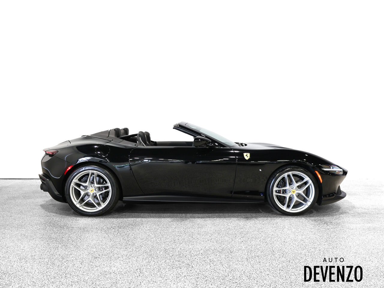 2025 Ferrari Roma Black Saint-Eustache - photo #1