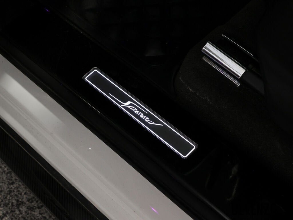 2021 Bentley Bentayga White Saint-Eustache - photo #12