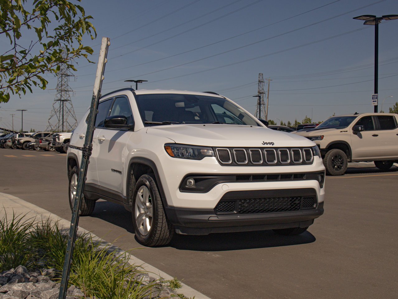 2022 Jeep Compass North 4x4 White Sherwood Park - photo #12