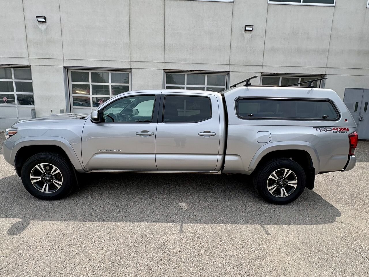 2018 Toyota TACOMA Silver Mont-Laurier - photo #11