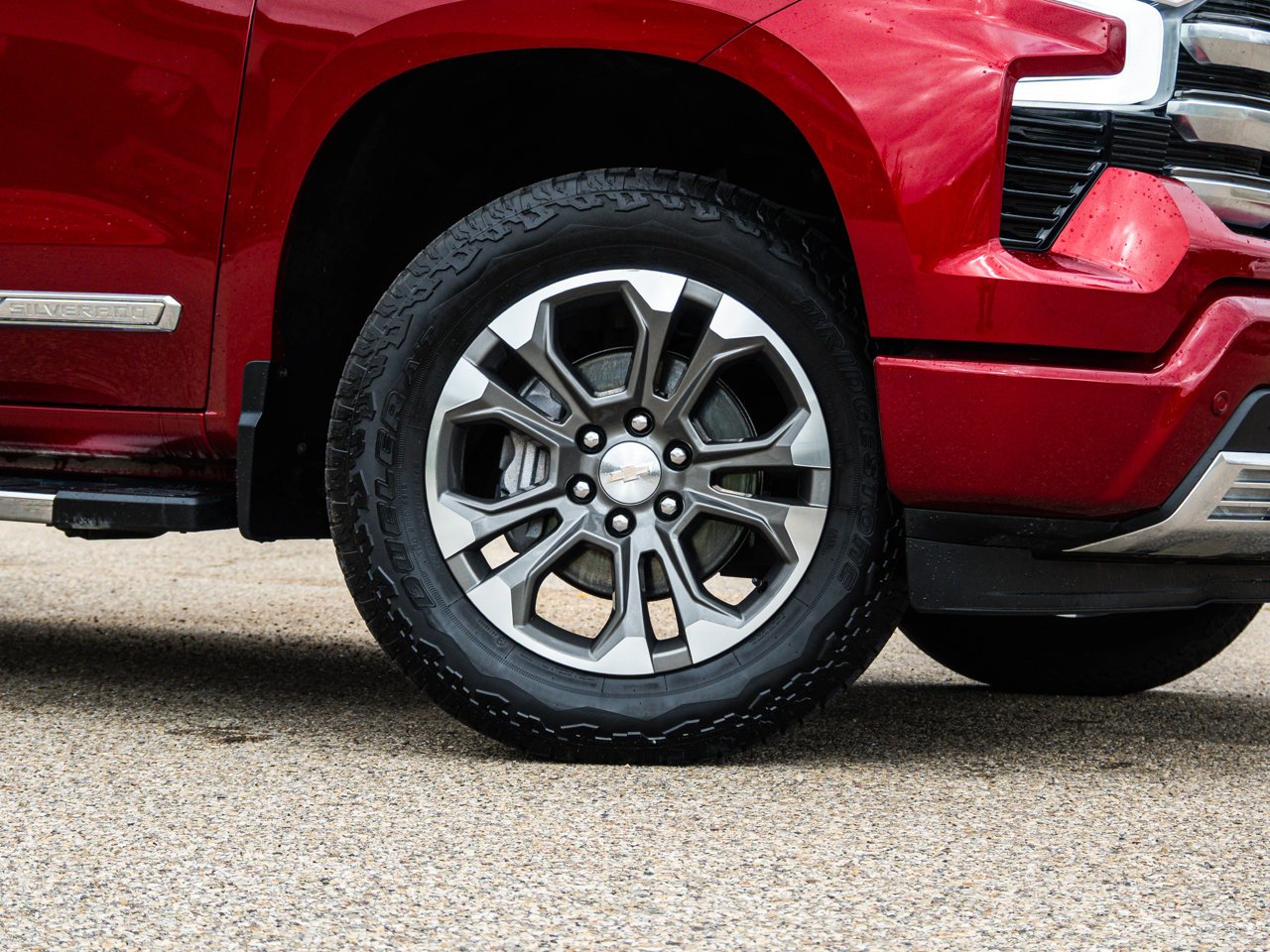 2024 Chevrolet Silverado 1500 4WD Crew Cab 147 High Country Red Sherwood Park - photo #5