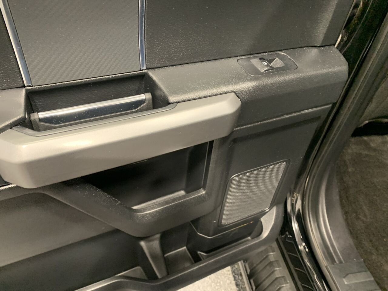 Ford F-150 SUPERCREW XLT XLT, SPORT, 302A, 5.0L 2018 Noir Châteauguay - photo #23