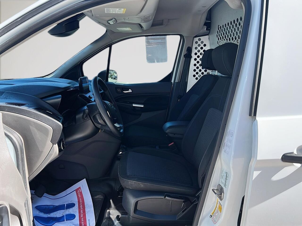 2023 Ford Fourgon Transit Connect White Québec - photo #8