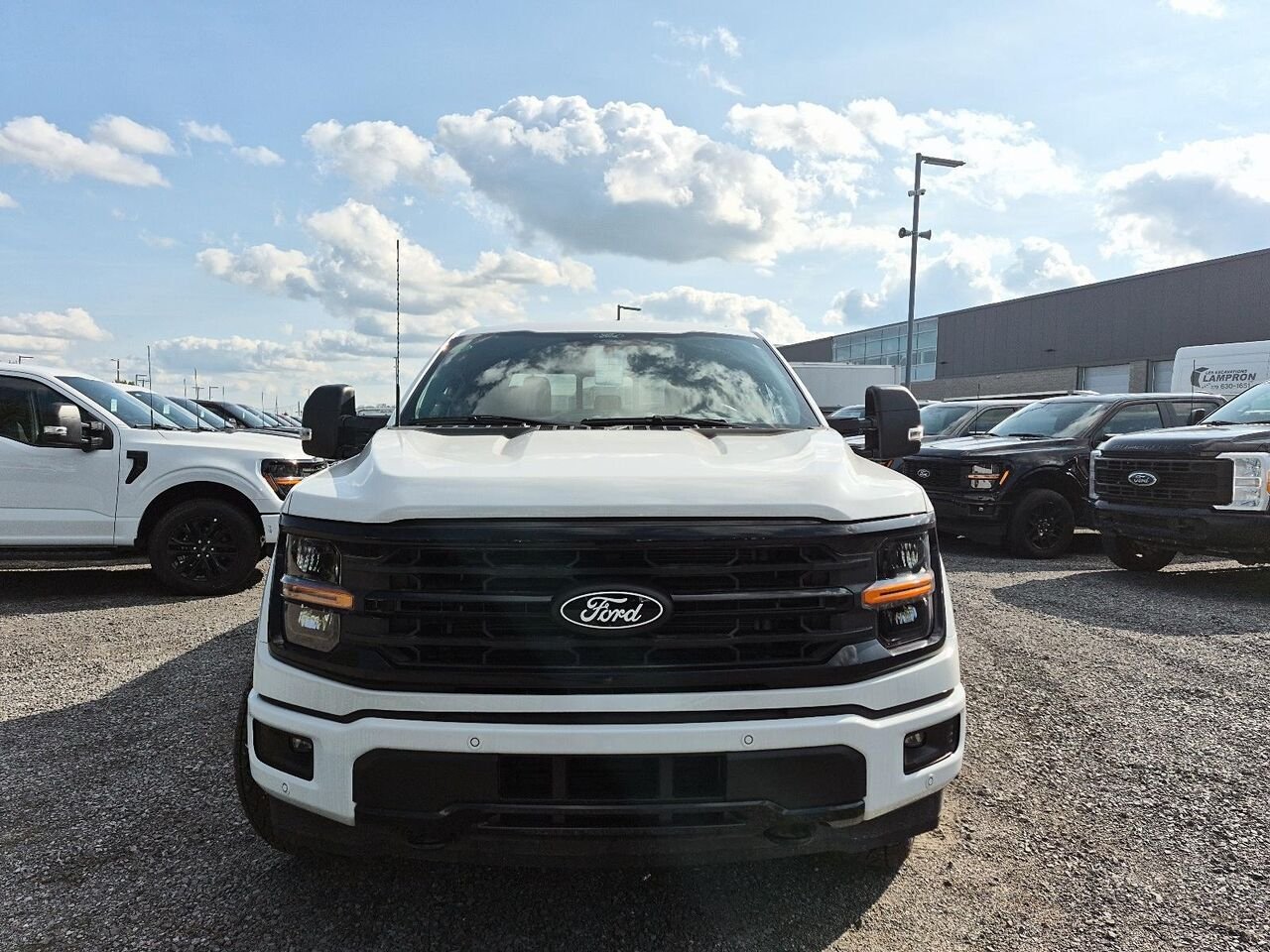 Ford F-150 26393 | XLT 2026 Blanc Oxford Saint-Jérôme - photo #1