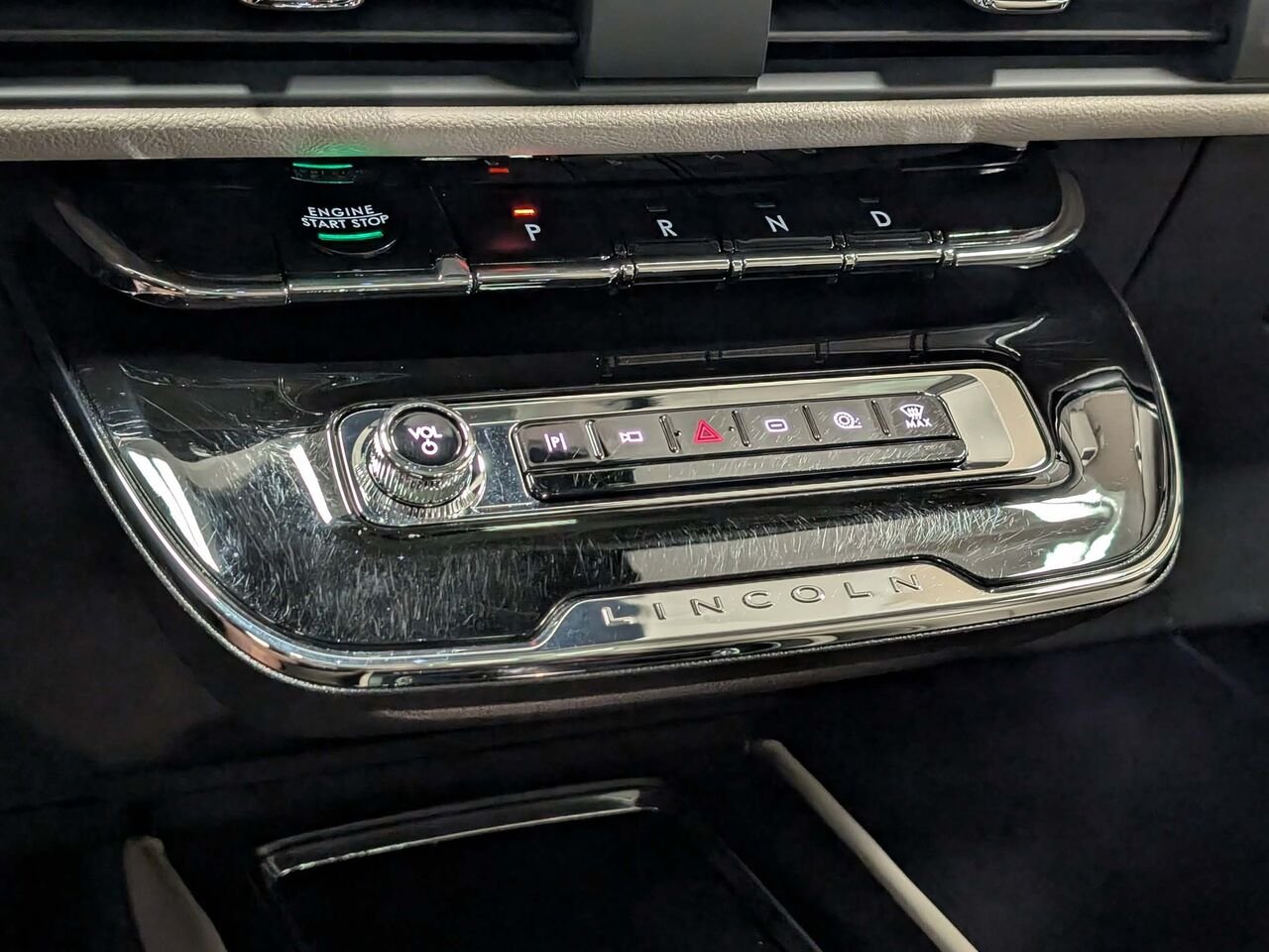 2025 Lincoln CORSAIR Grand Touring Hybrid AWD White Sherbrooke - photo #11