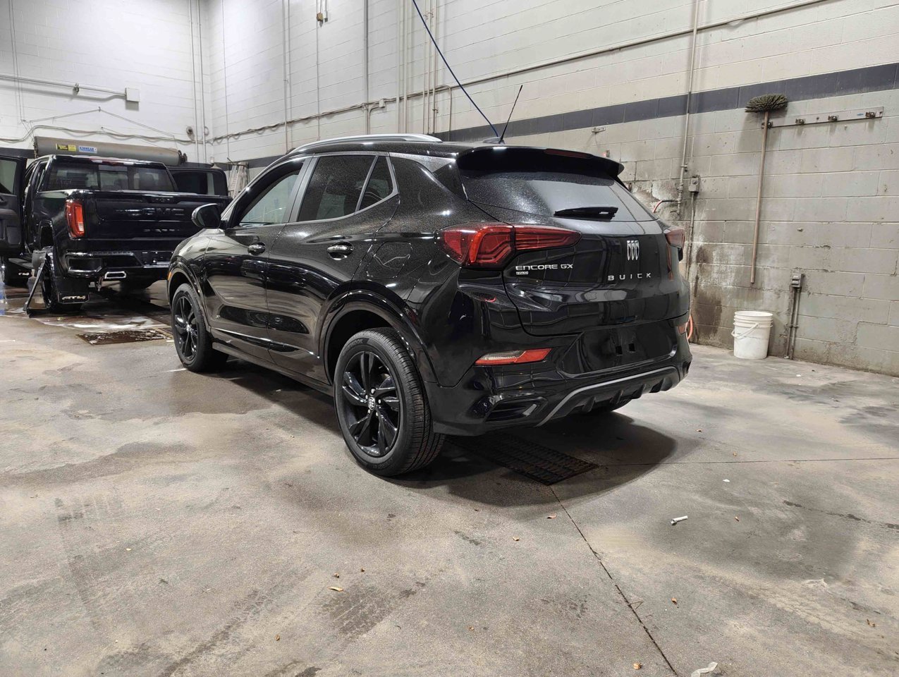 2026 Buick Encore GX AWD 4dr Sport Touring Black Sherwood Park - photo #4