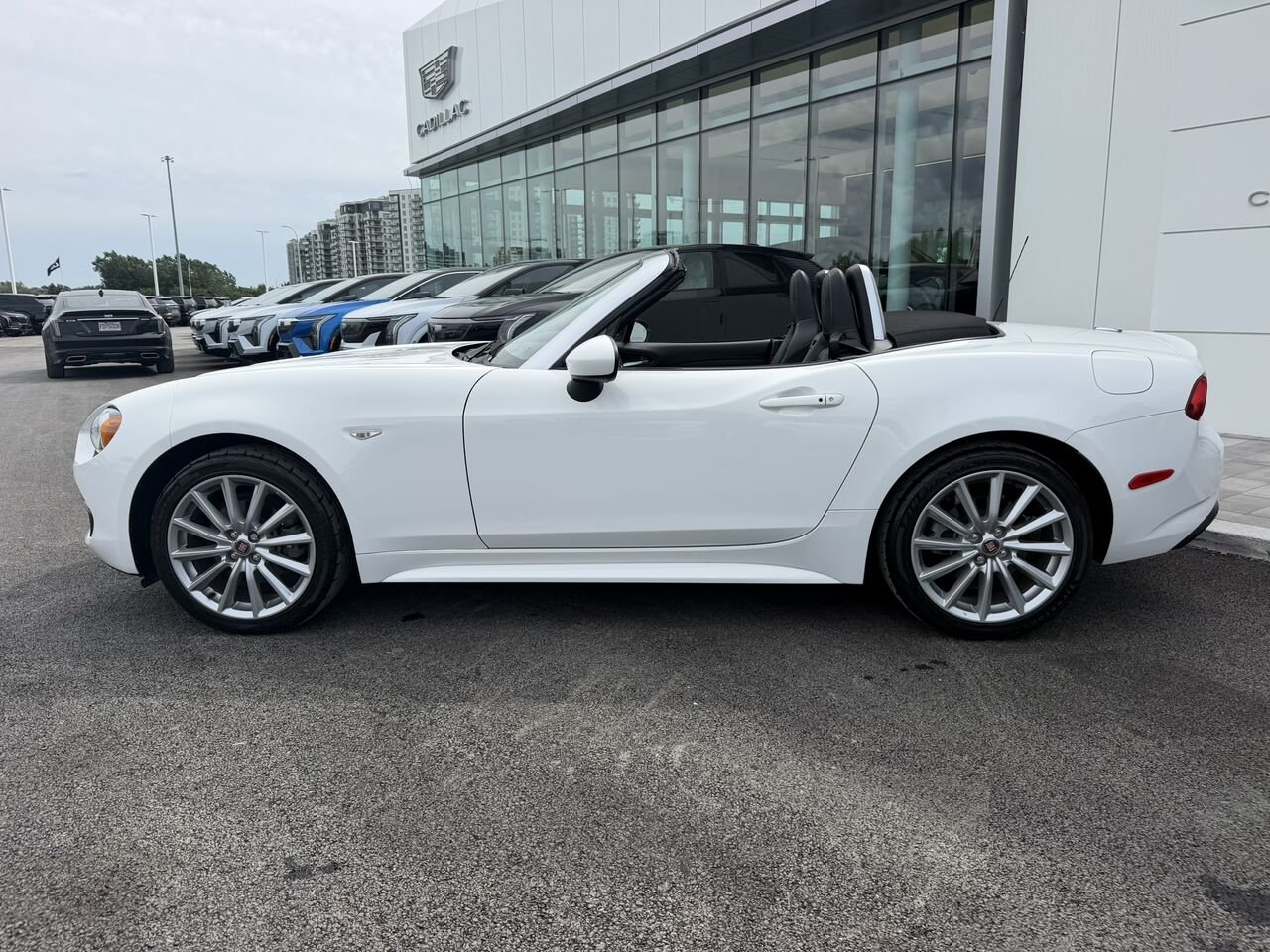 2017 FIAT 124 Spider LUSSO White Laval - photo #1