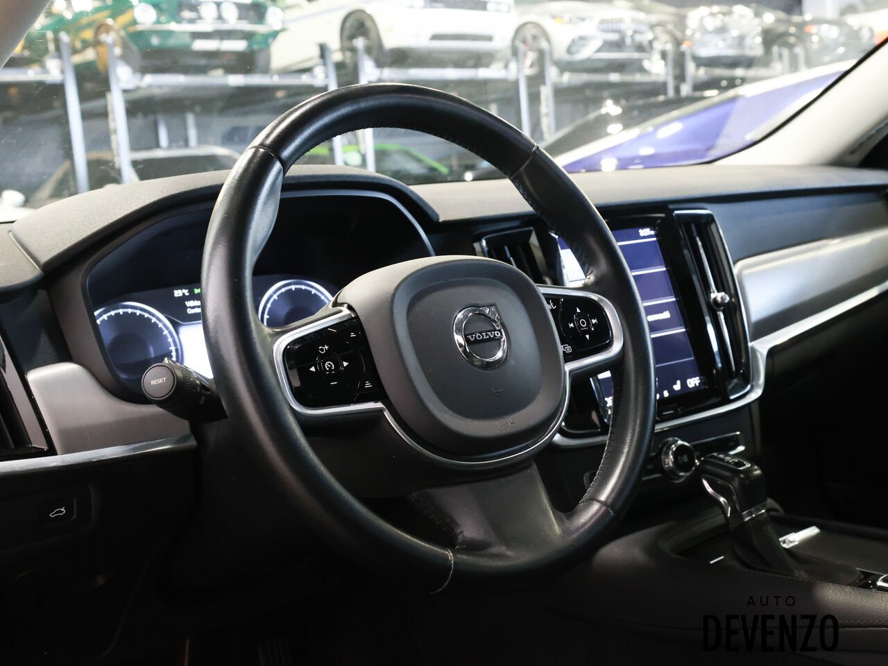 2017 Volvo S90 Blue Saint-Eustache - photo #13