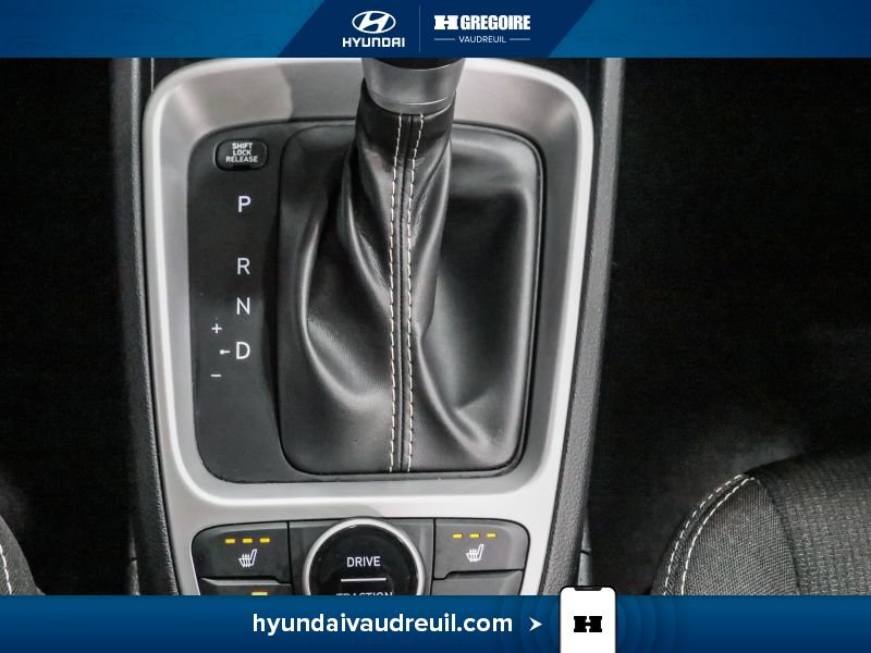 2025 Hyundai Venue Blue Blainville - photo #28