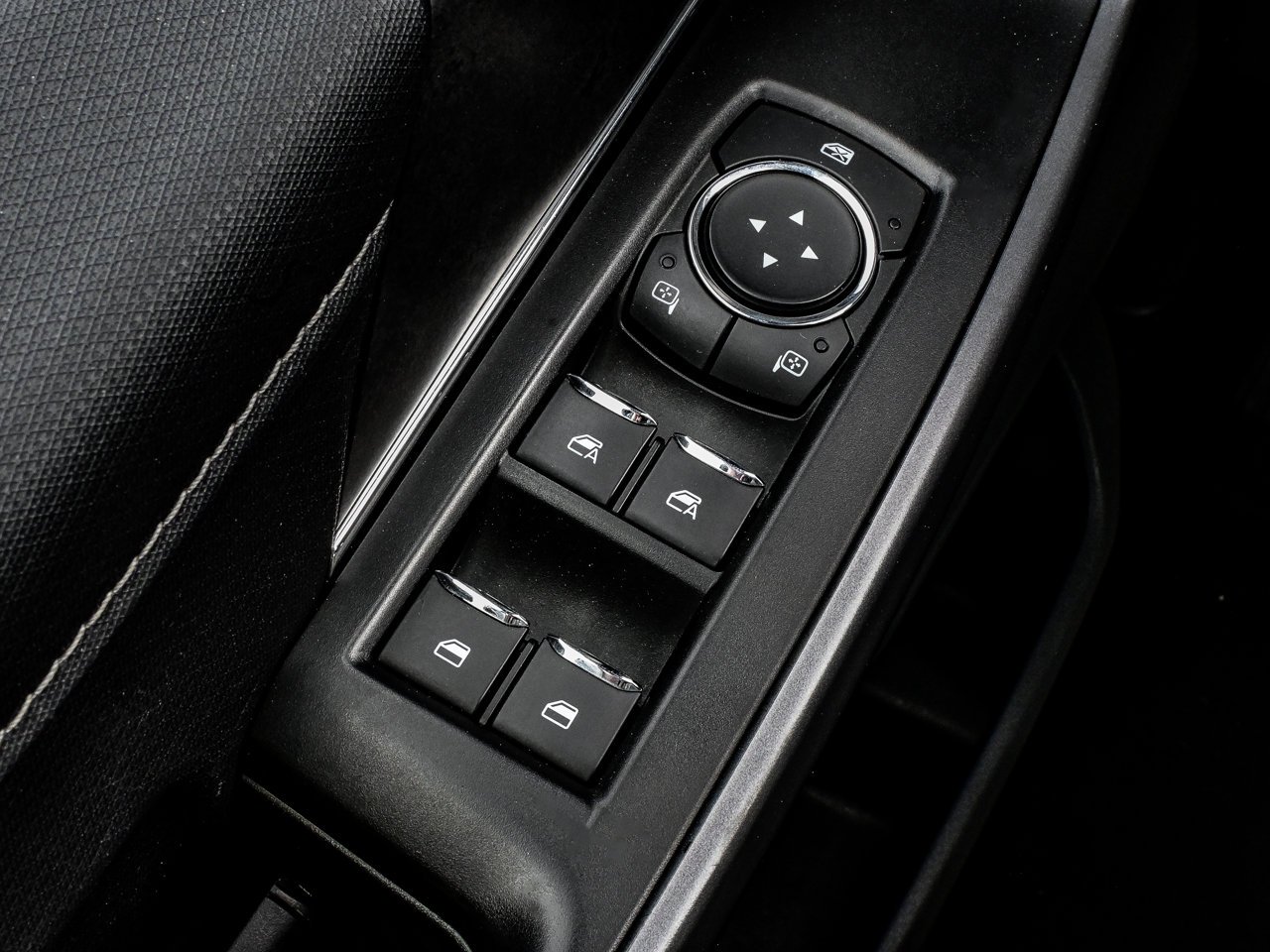 2025 Ford F-150 XLT 4WD SuperCrew 5.5' Box Grey Sherwood Park - photo #17