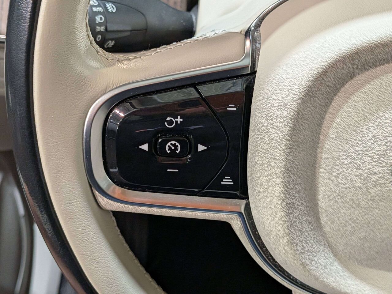 Volvo XC90 Recharge 2023 Bleu Val-David - photo #17
