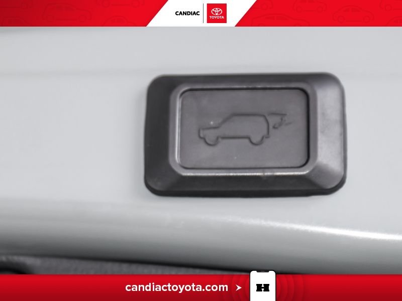 2022 Toyota Rav 4 Green Saint-Eustache - photo #34