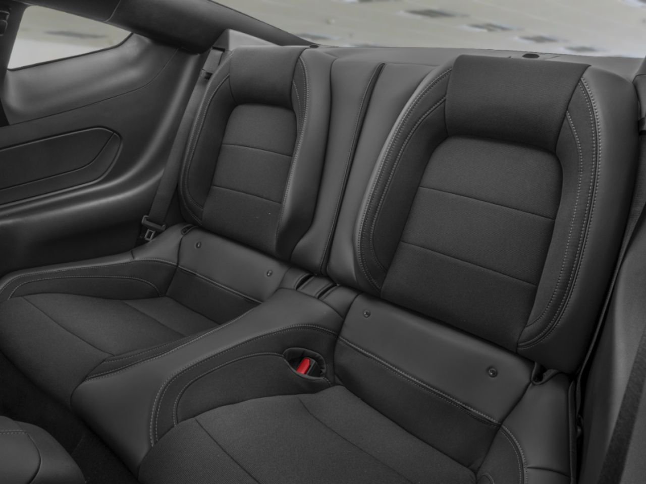 2026 Ford Mustang Shadow Black Mont-Laurier - photo #6