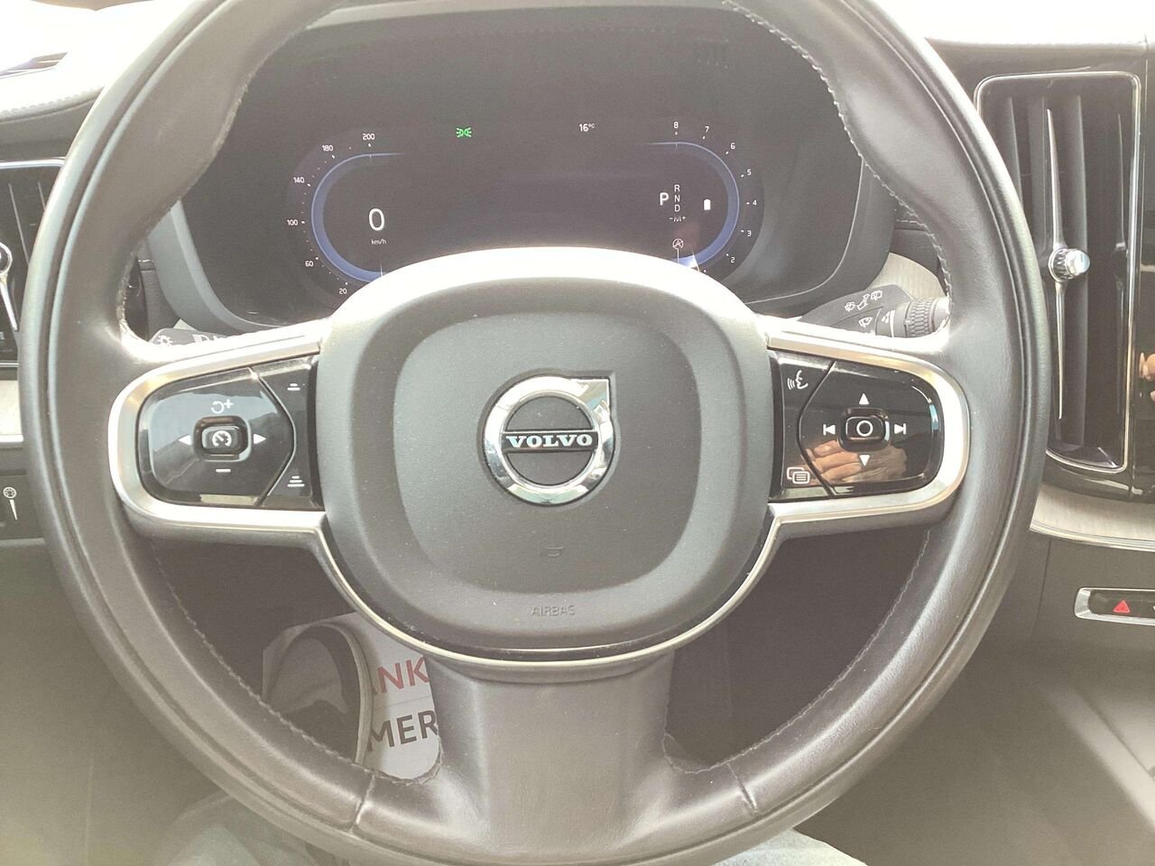 2022 Volvo XC60 B6 Inscription TI White Gatineau - photo #12