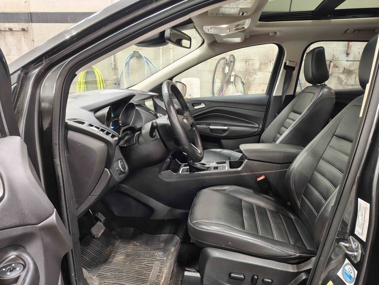2019 Ford Escape Titanium 4WD Grey Sherwood Park - photo #7
