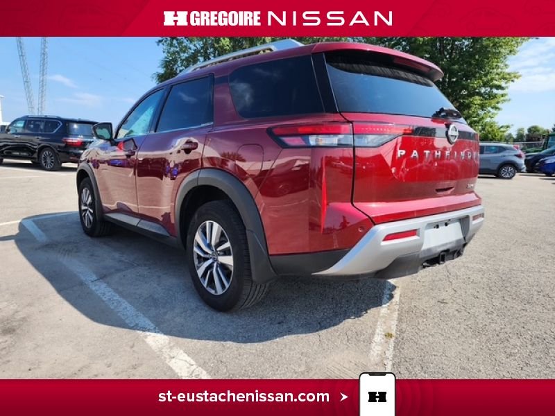 2024 Nissan Pathfinder Red Laval - photo #8