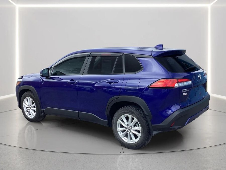 2024 Toyota Corolla Cross LE TA Blue