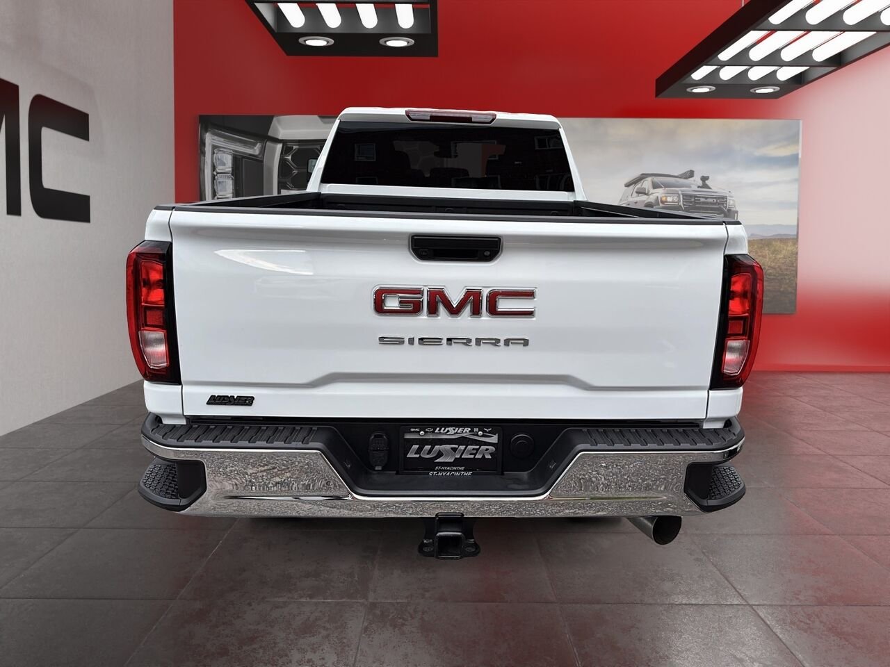 GMC Sierra 2500HD Pro cabine multiplace 4RM 159 po 2026 BLANC SOMMET Saint-Hyacinthe - photo #2