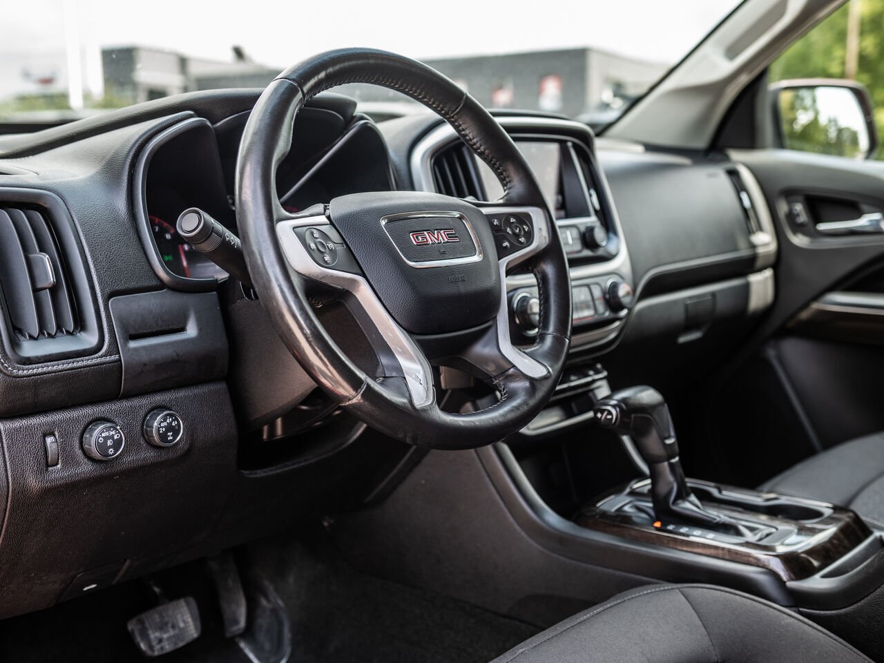 2016 GMC Canyon Red Sainte-Julienne - photo #11