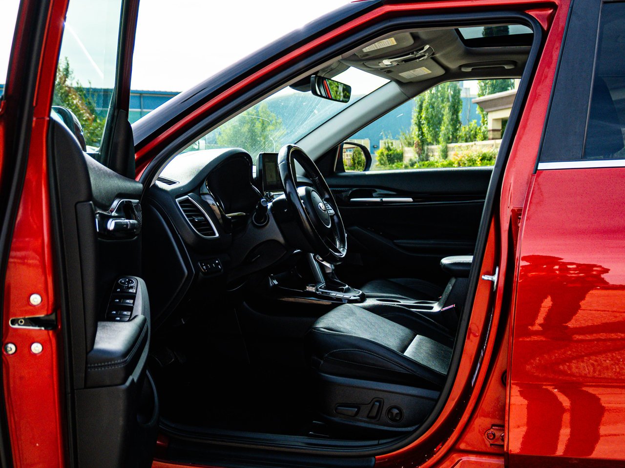 2021 Kia Seltos SX Turbo AWD Orange Sherwood Park - photo #16