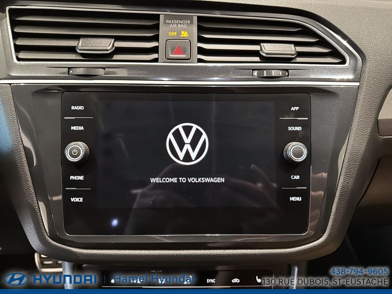 2024 Volkswagen Tiguan Black Saint-Eustache - photo #14