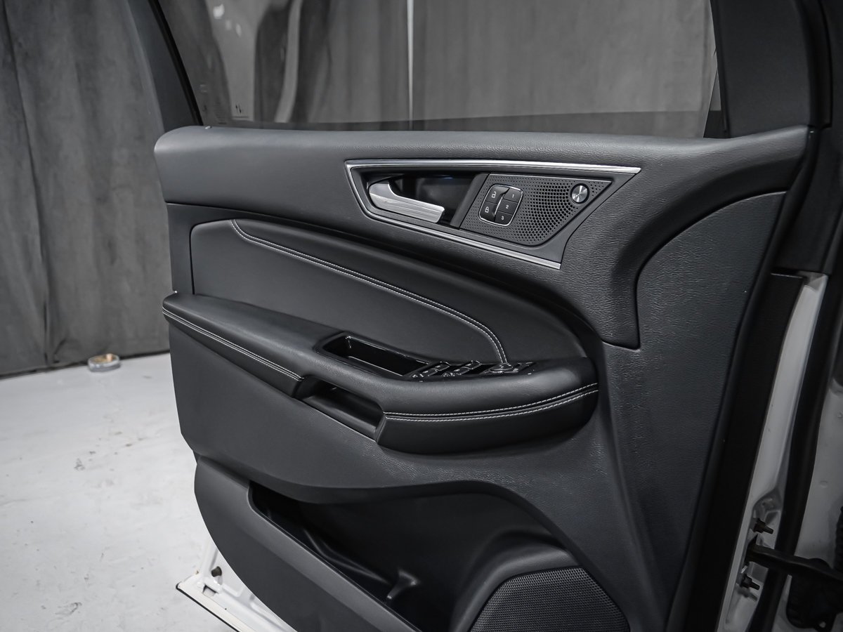 2020 Ford Edge TITANIUM AWD White Montreal - photo #8