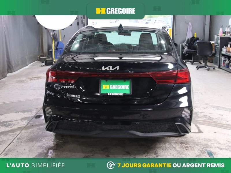 2024 Kia Forte Black Laval - photo #5