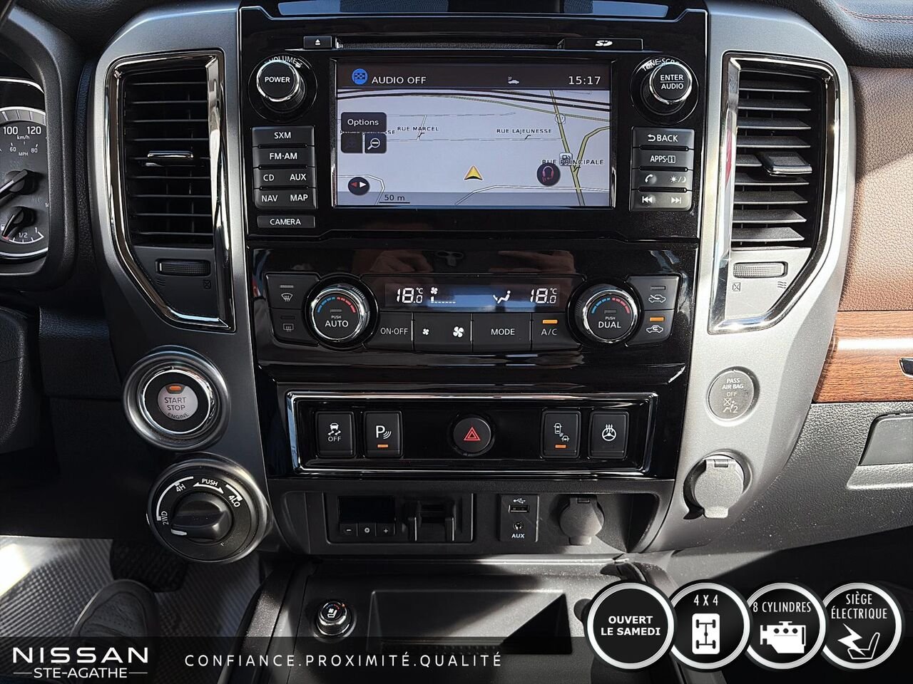 2018 Nissan Titan Platine cabine double 4x4 | BAS KILOMÉTRAGE | CAPACITÉ DE REMORQUAGE 8 500 LB Blue Saint-Jérôme - photo #20