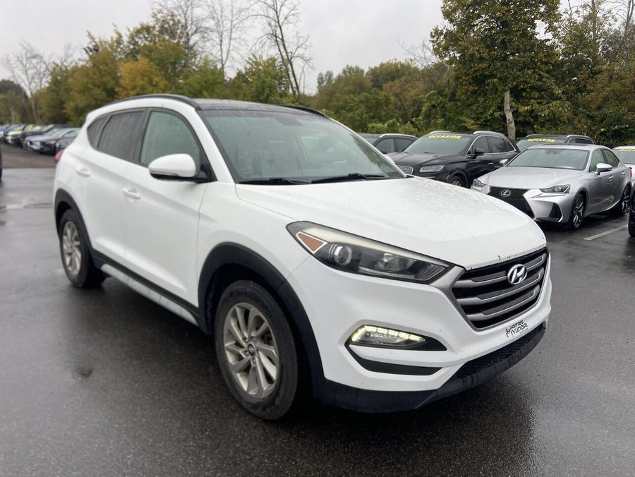 Hyundai Tucson SE | AWD | CUIR | TOIT PANO | GARANTIE 1 AN INCLUSE | *579-888-9954* TEXTOS 2017 Blanc
