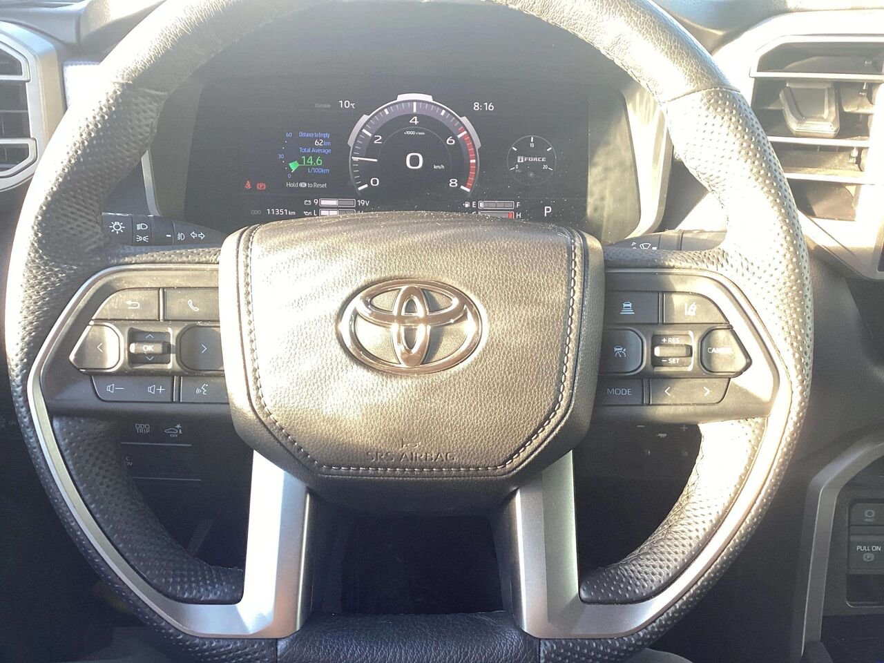 TOYOTA Tundra Limited CrewMax 4x4 2026 Frisson glacé nacré Gatineau - photo #10