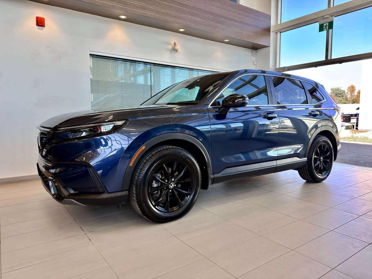 2024 Honda CR-V Hybrid Blue Notre-Dame-des-Prairies - photo #2