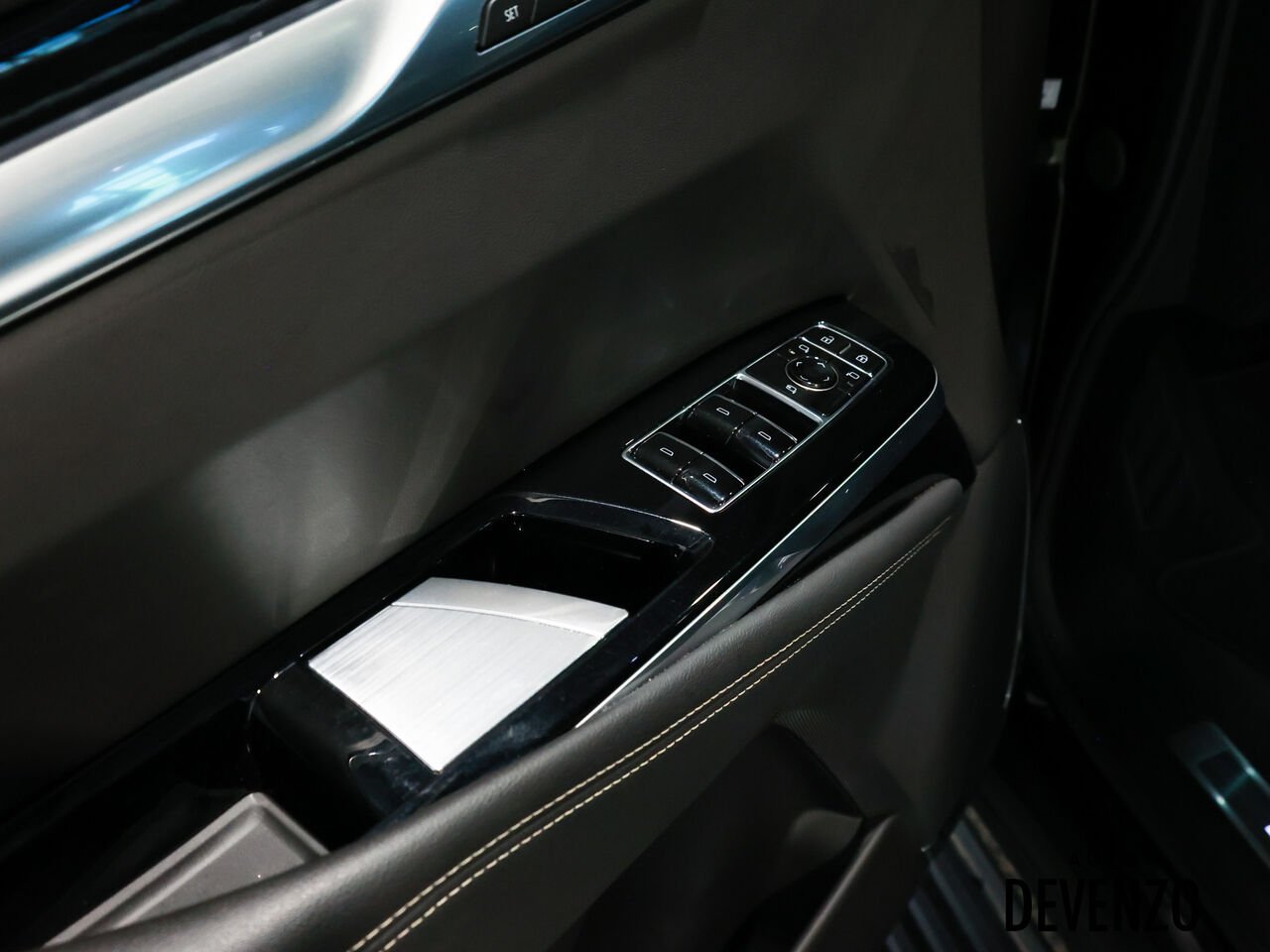 Cadillac Escalade 2025 Noir Saint-Eustache - photo #10