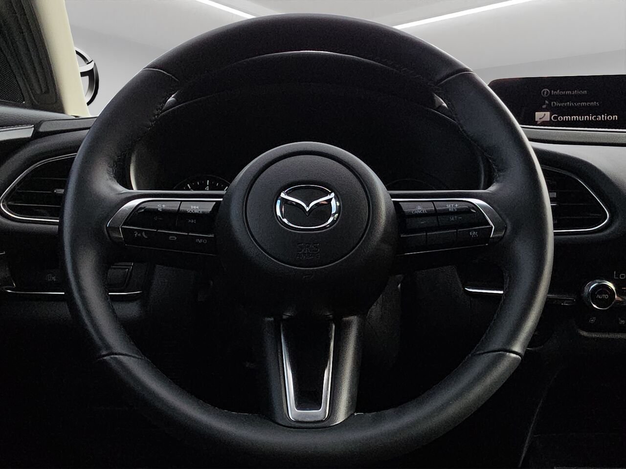 2025 Mazda CX-30 GS, Traction intégrale i-Activ AWD, moteur Skyactiv-G 2.5 L, Apple CarPlay et Android, caméra de Grey Val-David - photo #9