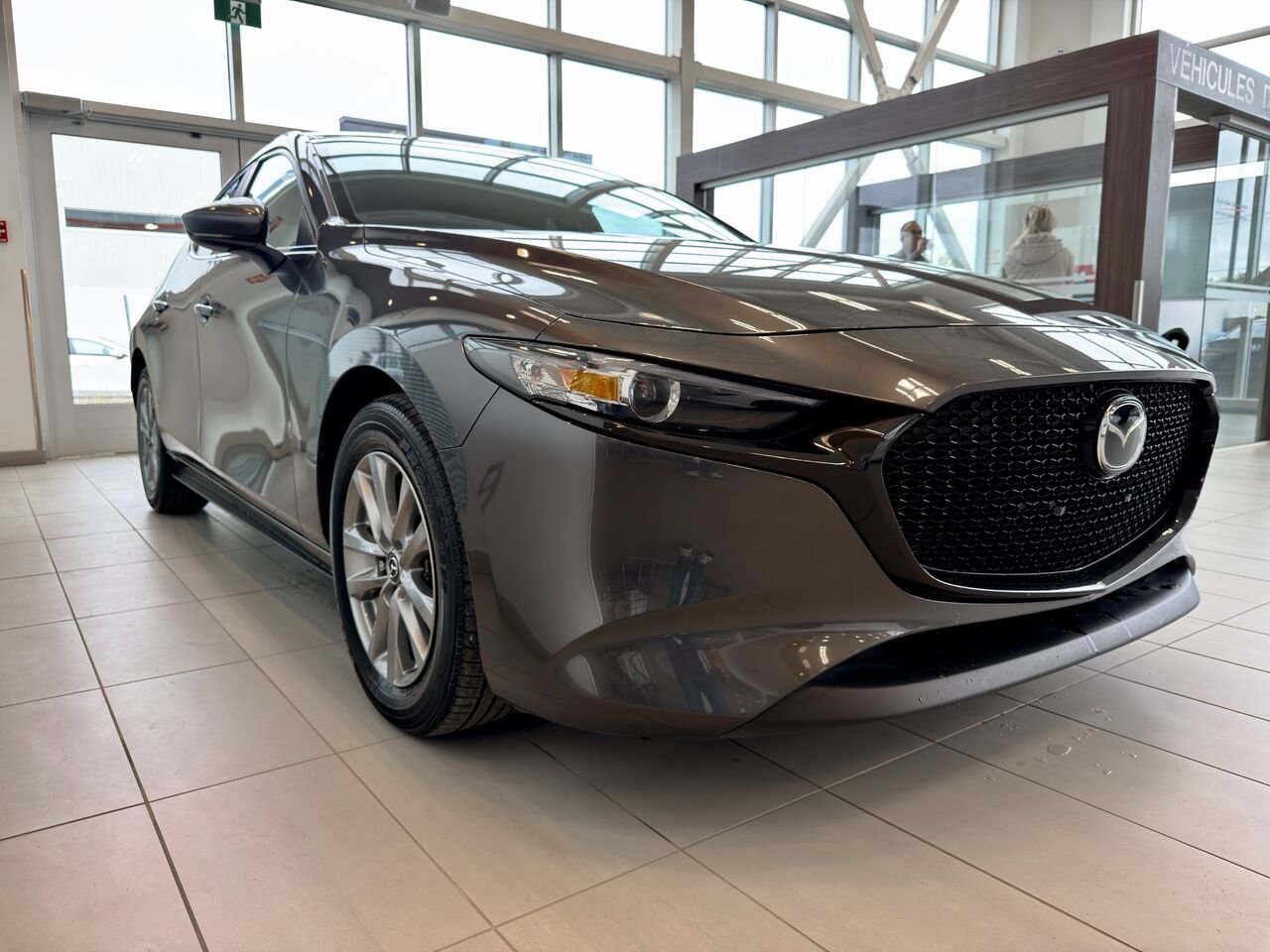 2024 Mazda Mazda3 Sport Grey Notre-Dame-des-Prairies - photo #6