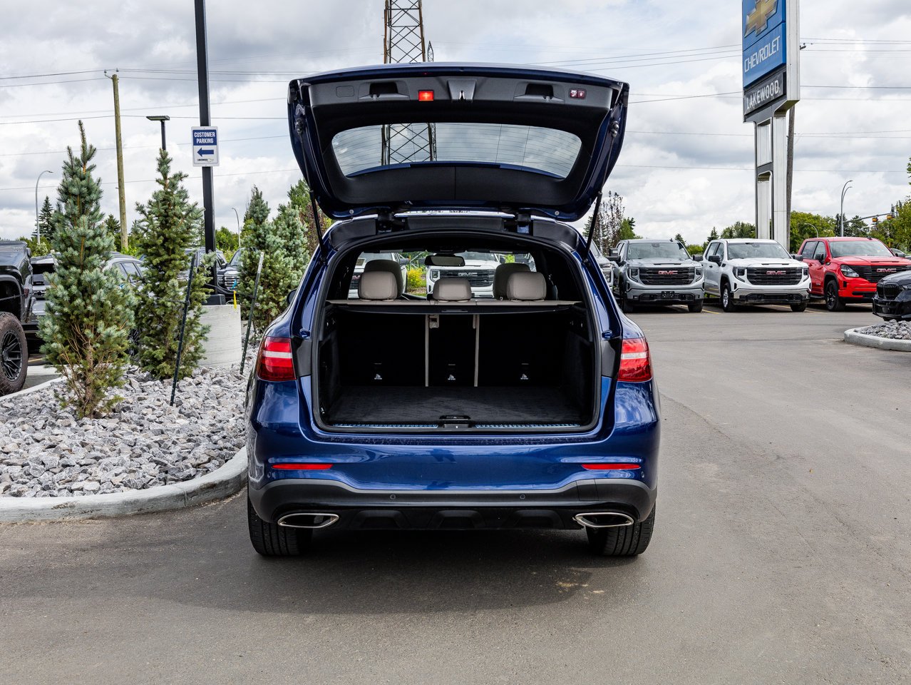 2017 Mercedes-Benz GLC 4MATIC 4dr GLC 300 Blue Sherwood Park - photo #13