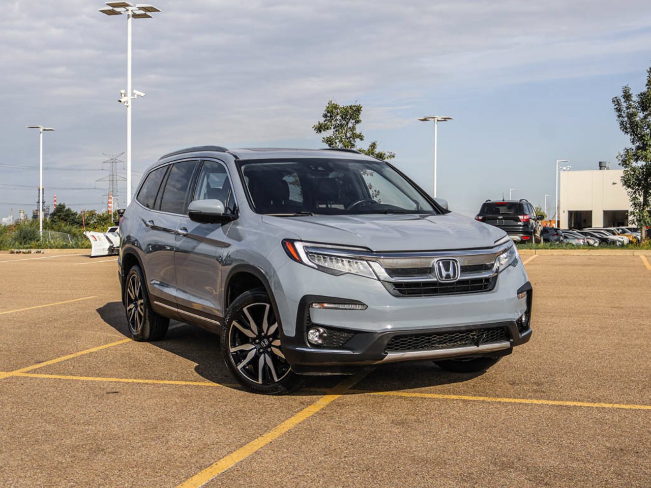 2022 Honda Pilot Touring 7-Passenger AWD Grey Sherwood Park - photo #1
