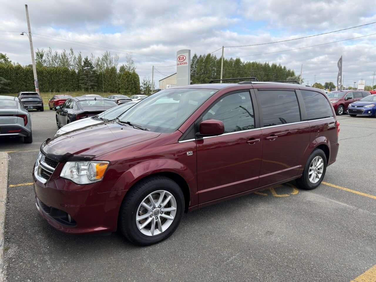 Dodge Grand Caravan 2019 Rouge Thetford Mines - photo #0