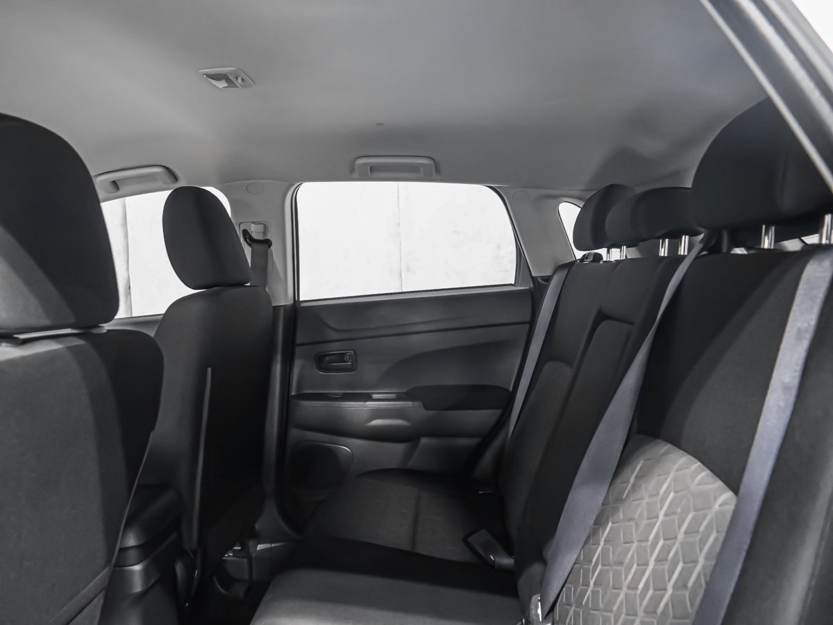 Mitsubishi RVR ES FWD CARPLAY CAMÉRA SIÈGES CHAUFFANTS 2025 Gris Montréal - photo #11