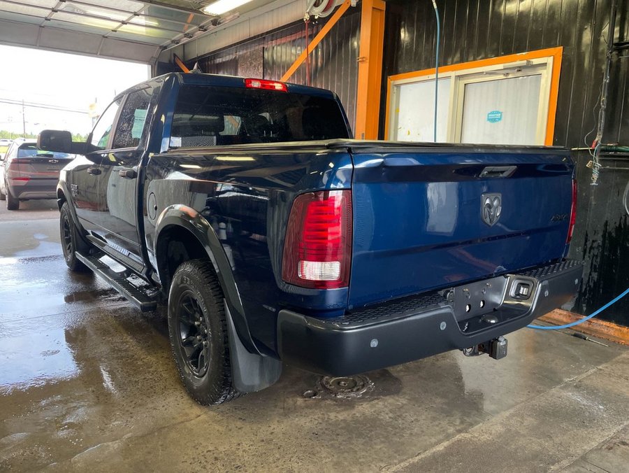 Ram 1500 Classic WARLOCK CREW 4X4 *CARPLAY* GR COMMODITÉ GR LUXE 2021 Bleu