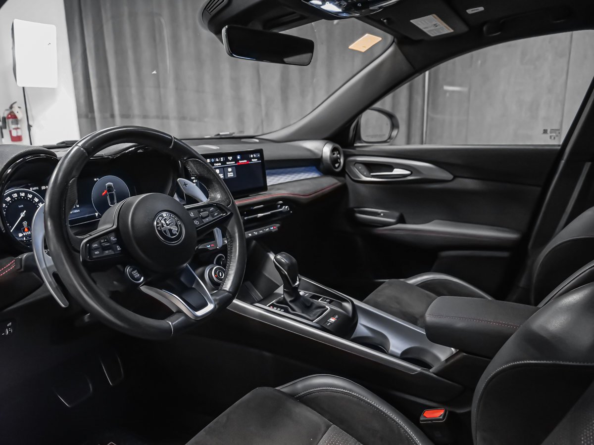 Alfa Romeo Tonale VELOCE 2024 Blanc Montréal - photo #1