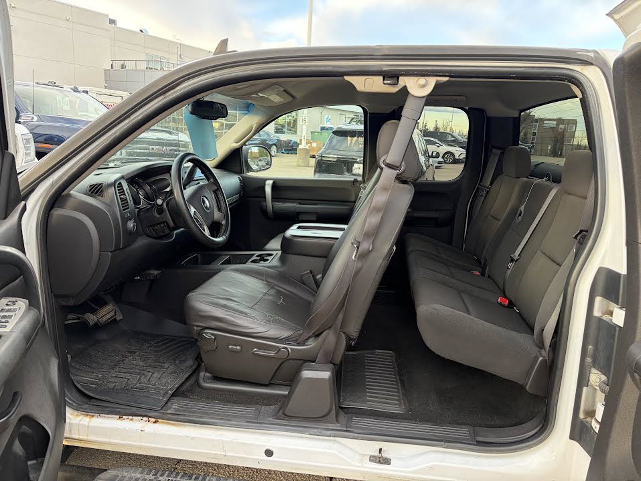 2007 Chevrolet Silverado 1500 4WD Ext Cab 134.0 WT White Sherwood Park - photo #6