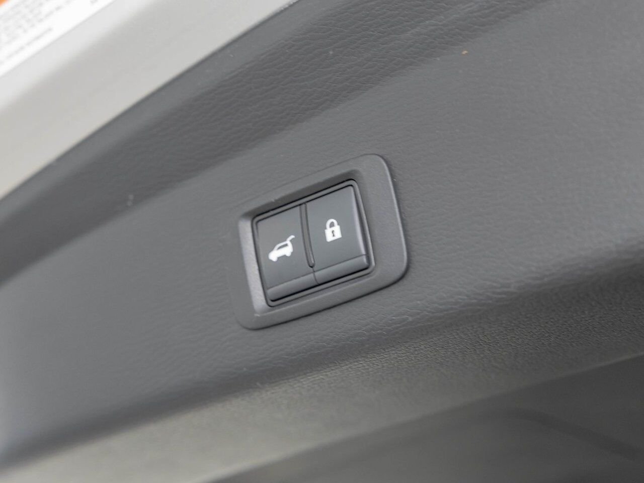 2024 Mitsubishi Outlander Plug-In Hybrid SEL AWD *TOIT* NAV CAM 360 SIÈGES CHAUFF REG ADAPT Silver Saint-Jérôme - photo #30