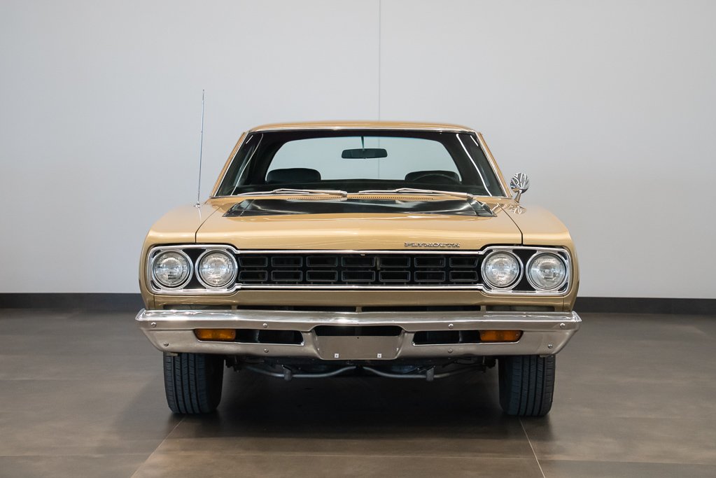 Plymouth Road Runner 1968 Beige Montréal - photo #1