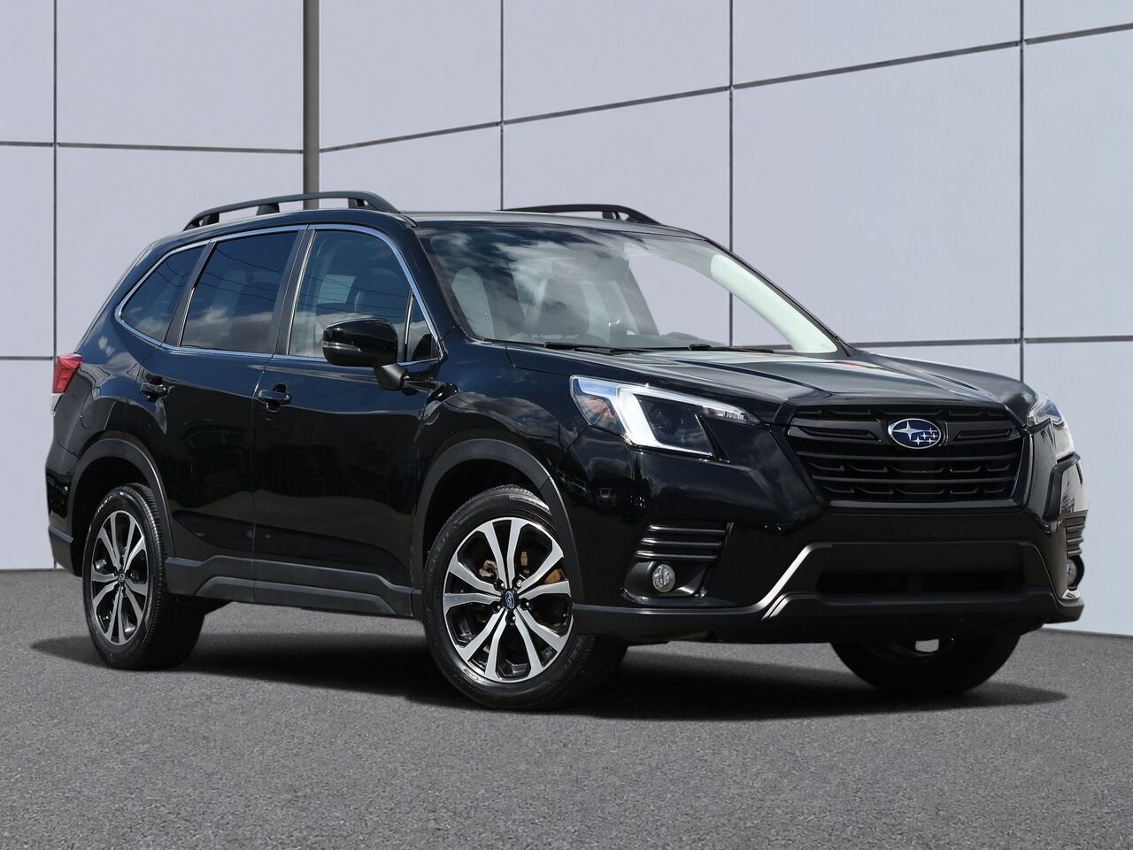 Subaru Forester Limited 2023 Noir Saint-Hyacinthe - photo #0