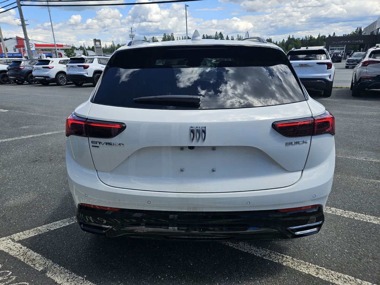2026 Buick Envision Tourisme sport 4 portes TI Iridescent White Tricoat Thetford Mines - photo #4