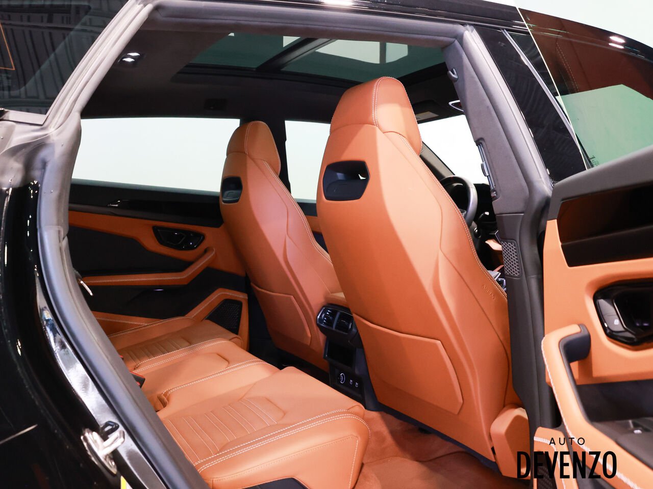 2025 Lamborghini Urus Black Saint-Eustache - photo #7